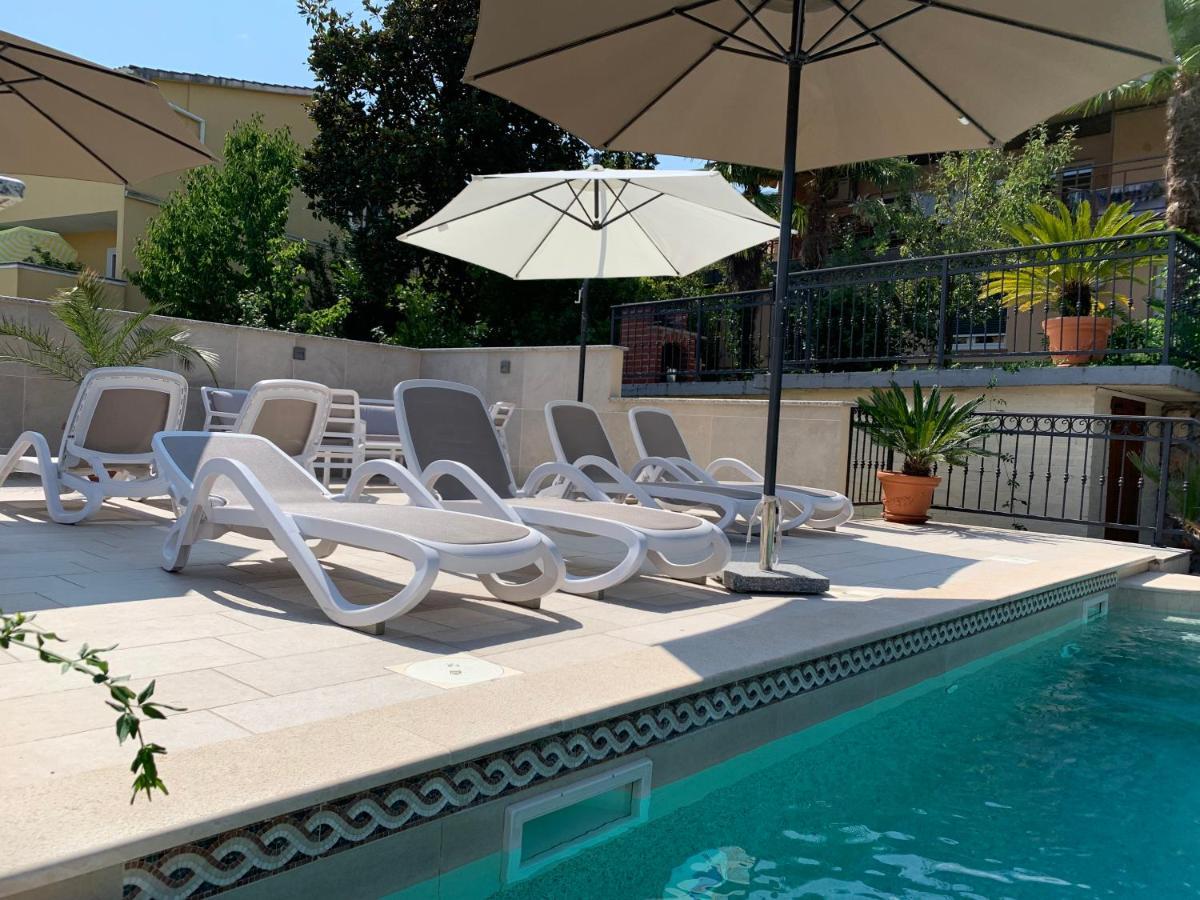 Grand Pool Apartment Ika-Opatija Eksteriør billede