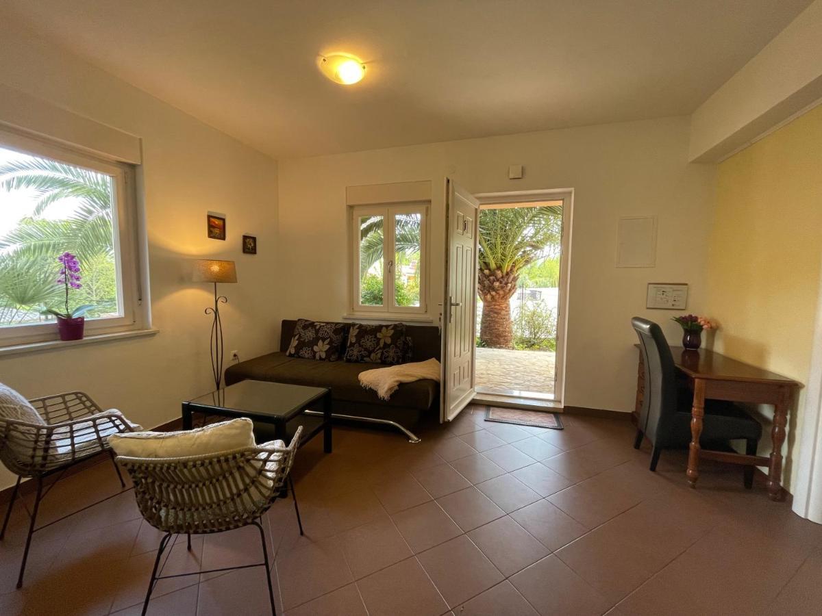 Grand Pool Apartment Ika-Opatija Eksteriør billede