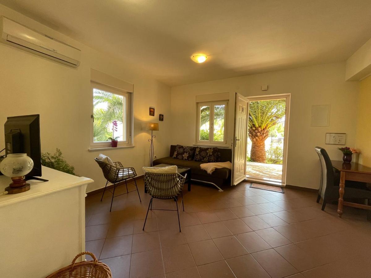 Grand Pool Apartment Ika-Opatija Eksteriør billede